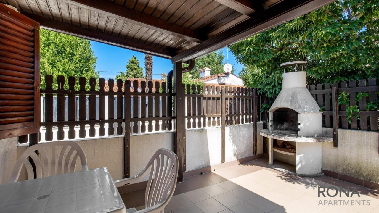 פורץ Rona Holiday Home Ana מראה חיצוני תמונה