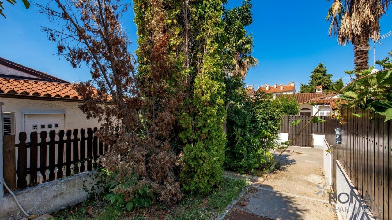 פורץ Rona Holiday Home Ana מראה חיצוני תמונה